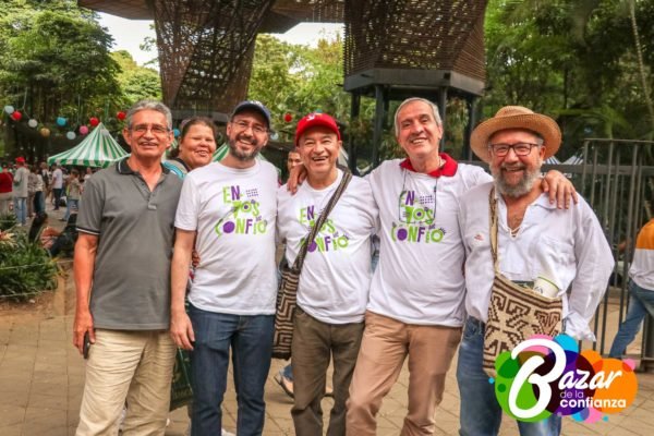 Tarima_Principal_-Bazar_de_la_Confianza-76