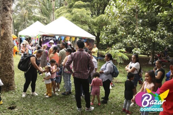 Confiar-en-la-Juventud-BazardelaConfianza-2022-60