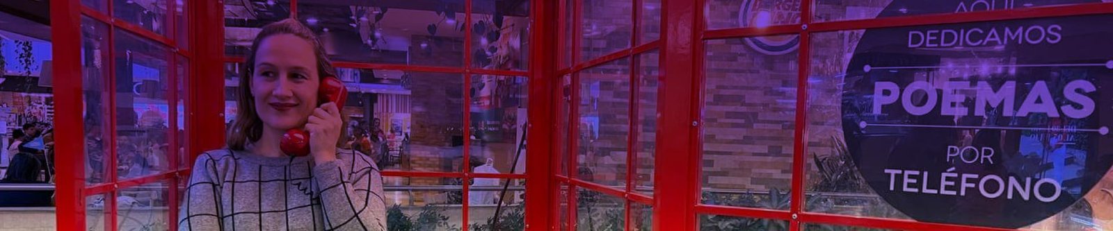 Por teléfono, así viajan los poemas en el Bazar de la Confianza