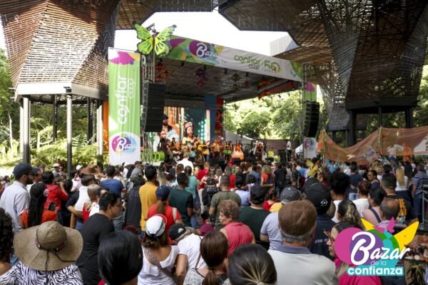 Escenario-Principal-BazardelaConfianza-2022-73