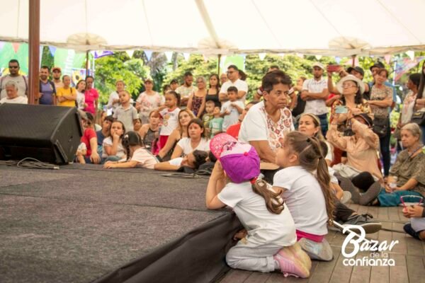 ARTES-VIVAS-BAZAR-DE-LA-CONFIANZA-IMG_3899 (38)