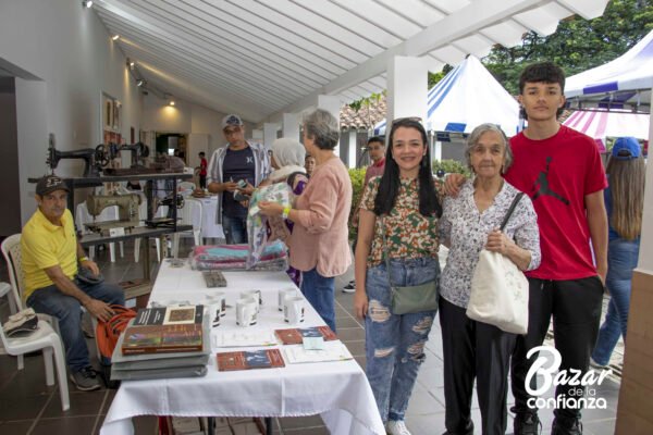 BAZAR-DE-LA-CONFIANZA-CAFE-ARTE-IMG_9446 (42)