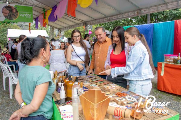 BAZAR-DE-LA-CONFIANZA-MERCADO-SOLIDARIO-IMG_9676 (101) BAZAR-DE-LA-CONFIANZA-MERCADO-SOLIDARIO-IMG_9676 (101)
