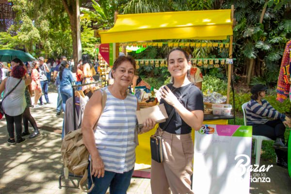 BAZAR-DE-LA-CONFIANZA-MERCADO-SOLIDARIO-IMG_9676 (104) BAZAR-DE-LA-CONFIANZA-MERCADO-SOLIDARIO-IMG_9676 (104)