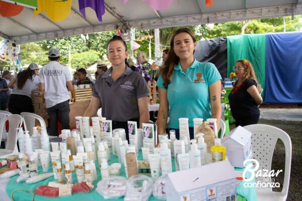 BAZAR-DE-LA-CONFIANZA-MERCADO-SOLIDARIO-IMG_9676 (18) BAZAR-DE-LA-CONFIANZA-MERCADO-SOLIDARIO-IMG_9676 (18)