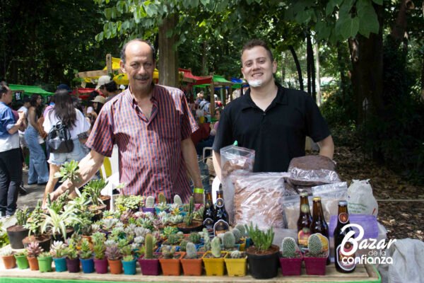 BAZAR-DE-LA-CONFIANZA-MERCADO-SOLIDARIO-IMG_9676 (26) BAZAR-DE-LA-CONFIANZA-MERCADO-SOLIDARIO-IMG_9676 (26)