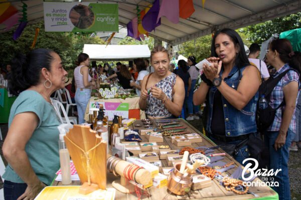 BAZAR-DE-LA-CONFIANZA-MERCADO-SOLIDARIO-IMG_9676 (39) BAZAR-DE-LA-CONFIANZA-MERCADO-SOLIDARIO-IMG_9676 (39)