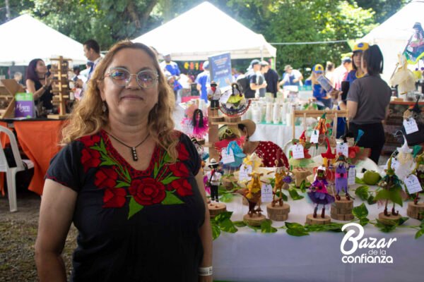 BAZAR-DE-LA-CONFIANZA-MERCADO-SOLIDARIO-IMG_9676 (8) BAZAR-DE-LA-CONFIANZA-MERCADO-SOLIDARIO-IMG_9676 (8)