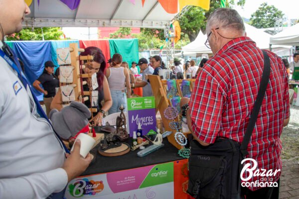 BAZAR-DE-LA-CONFIANZA-MERCADO-SOLIDARIO-IMG_9676 (88) BAZAR-DE-LA-CONFIANZA-MERCADO-SOLIDARIO-IMG_9676 (88)