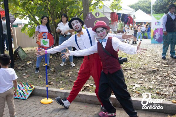 BAZAR-DE-LA-CONFIANZA-REDES-SOLIDARIAS-IMG_4247 (24) BAZAR-DE-LA-CONFIANZA-REDES-SOLIDARIAS-IMG_4247 (24)