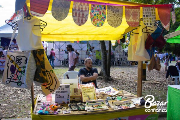 BAZAR-DE-LA-CONFIANZA-REDES-SOLIDARIAS-IMG_4247 (25) BAZAR-DE-LA-CONFIANZA-REDES-SOLIDARIAS-IMG_4247 (25)