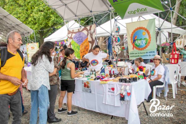 BAZAR-DE-LA-CONFIANZA-REDES-SOLIDARIAS-IMG_4247 (36) BAZAR-DE-LA-CONFIANZA-REDES-SOLIDARIAS-IMG_4247 (36)