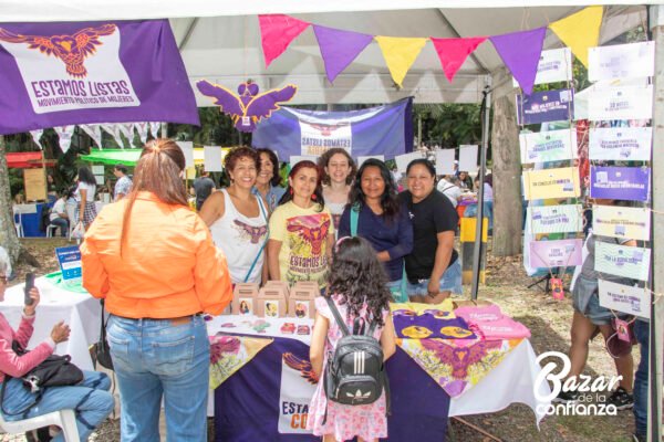 BAZAR-DE-LA-CONFIANZA-REDES-SOLIDARIAS-IMG_4247 (43) BAZAR-DE-LA-CONFIANZA-REDES-SOLIDARIAS-IMG_4247 (43)