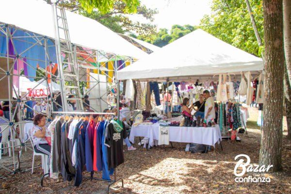BAZAR-DE-LA-CONFIANZA-REDES-SOLIDARIAS-IMG_4247 (57) BAZAR-DE-LA-CONFIANZA-REDES-SOLIDARIAS-IMG_4247 (57)