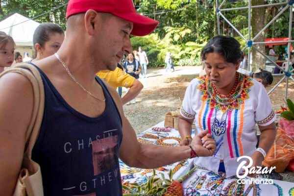 BAZAR-DE-LA-CONFIANZA-REDES-SOLIDARIAS-IMG_4247 (77) BAZAR-DE-LA-CONFIANZA-REDES-SOLIDARIAS-IMG_4247 (77)