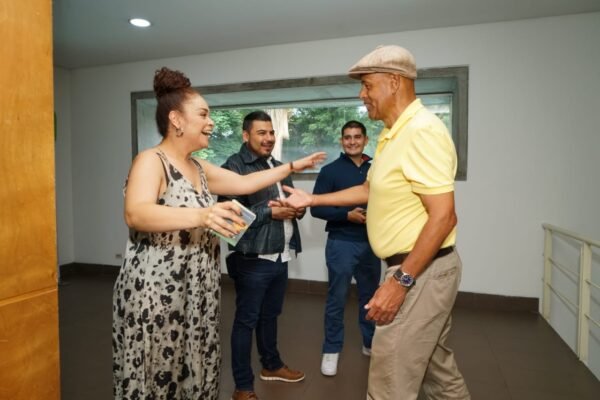 Bazar-de-la-Confianza-Foro-Confianza.54.42 PM Bazar-de-la-Confianza-Foro-Confianza.54.42 PM