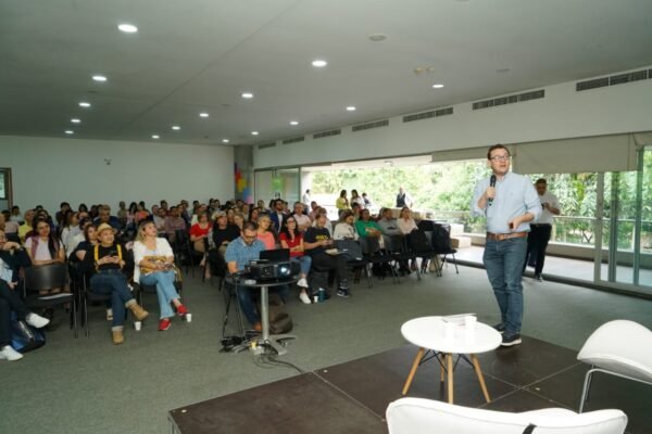 Bazar-de-la-Confianza-Foro-Confianza.54.46 PM Bazar-de-la-Confianza-Foro-Confianza.54.46 PM