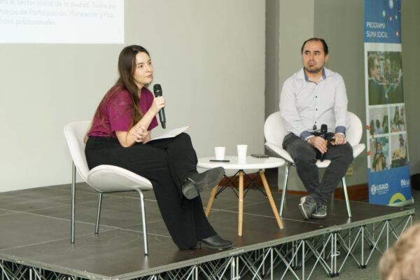 Bazar-de-la-Confianza-Foro-Confianza.54.54 PM Bazar-de-la-Confianza-Foro-Confianza.54.54 PM