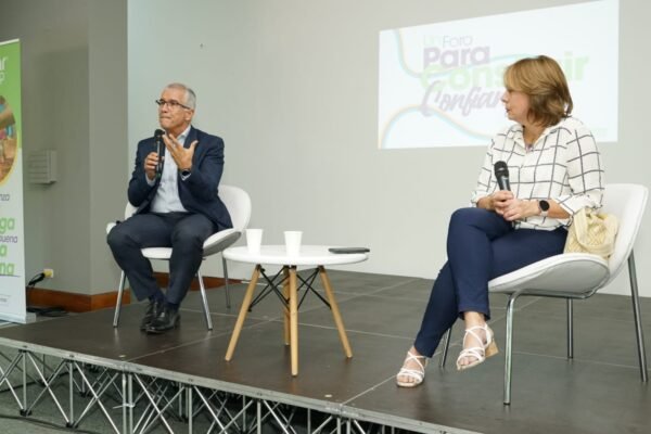 Bazar-de-la-Confianza-Foro-Confianza.55.07 PM Bazar-de-la-Confianza-Foro-Confianza.55.07 PM