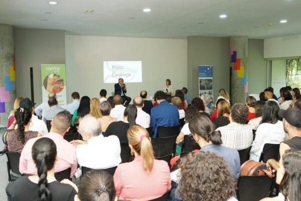 Bazar-de-la-Confianza-Foro-Confianza.55.08 PM Bazar-de-la-Confianza-Foro-Confianza.55.08 PM