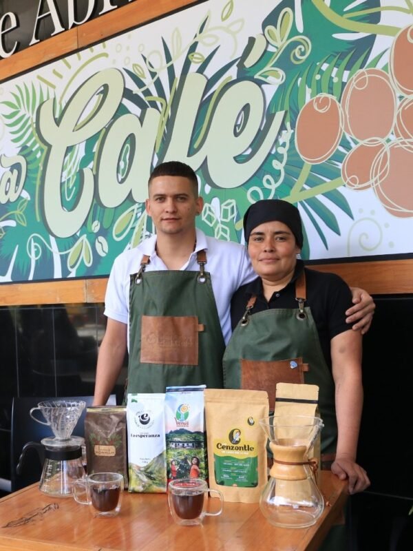 FEMNCAFE (3) FEMNCAFE (3)