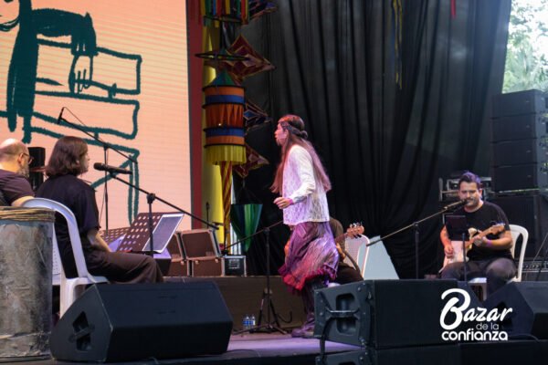TARIMA-PRINCIPAL-BAZAR-DE-LA-CONFIANZA-IMG_4236 (1)