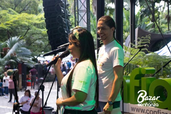 TARIMA-PRINCIPAL-BAZAR-DE-LA-CONFIANZA-IMG_4236 (45)
