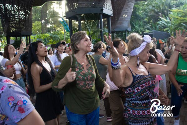 TARIMA-PRINCIPAL-BAZAR-DE-LA-CONFIANZA-IMG_4236 (59)