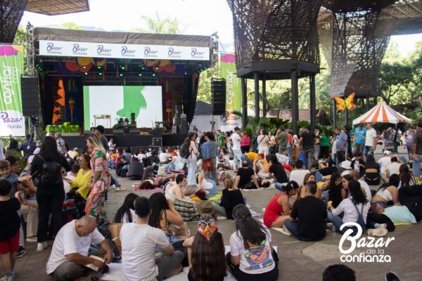 TARIMA-PRINCIPAL-BAZAR-DE-LA-CONFIANZA-IMG_4236 (6)