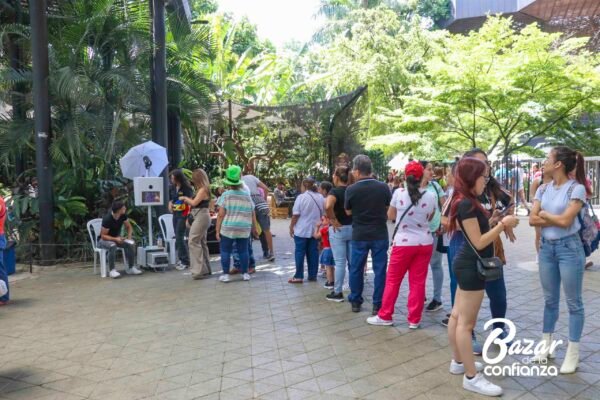 TARIMA-PRINCIPAL-BAZAR-DE-LA-CONFIANZA-IMG_4236 (73)
