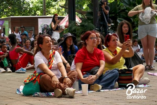 TARIMA-PRINCIPAL-BAZAR-DE-LA-CONFIANZA-IMG_4236 (83)