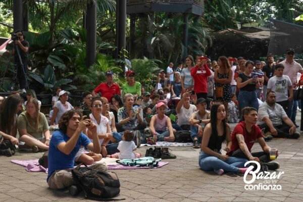 TARIMA-PRINCIPAL-BAZAR-DE-LA-CONFIANZA-IMG_4236 (98)