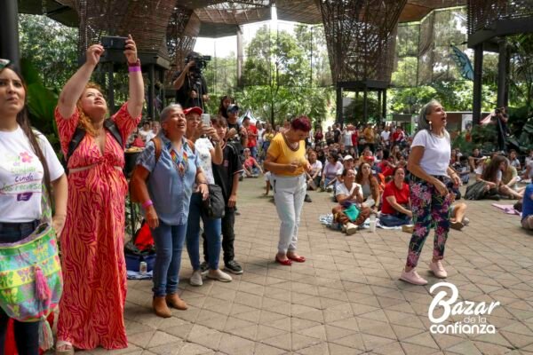 TARIMA-PRINCIPAL-BAZAR-DE-LA-CONFIANZA-IMG_4236 (99)