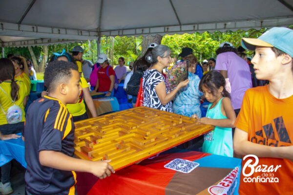 CONFIAR_EN_LA_JUVENTUD_BAZAR_DE_LA_CONFIANZA (10)