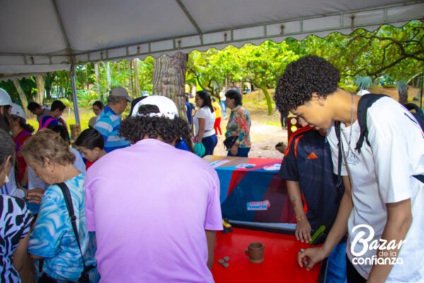 CONFIAR_EN_LA_JUVENTUD_BAZAR_DE_LA_CONFIANZA (11)