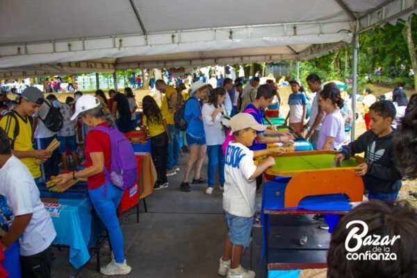 CONFIAR_EN_LA_JUVENTUD_BAZAR_DE_LA_CONFIANZA (13)