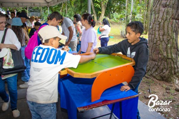 CONFIAR_EN_LA_JUVENTUD_BAZAR_DE_LA_CONFIANZA (14)