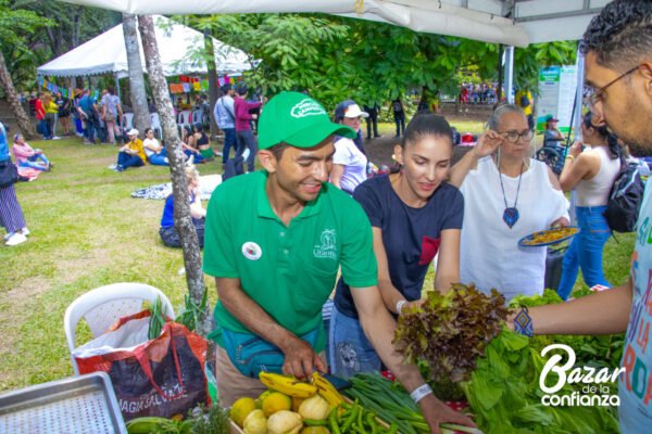 CONFIAR_EN_LA_JUVENTUD_BAZAR_DE_LA_CONFIANZA (3)