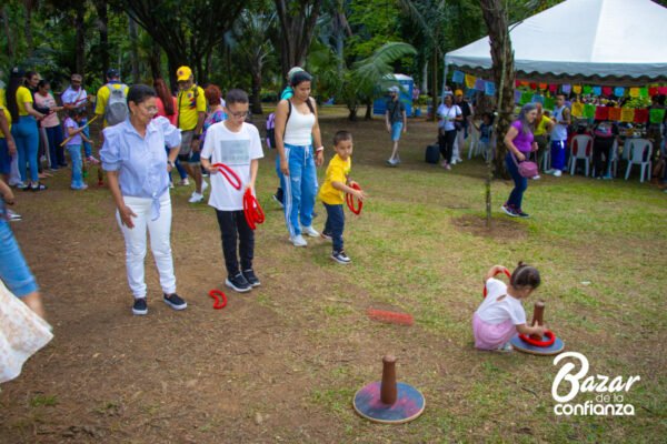 CONFIAR_EN_LA_JUVENTUD_BAZAR_DE_LA_CONFIANZA (5)