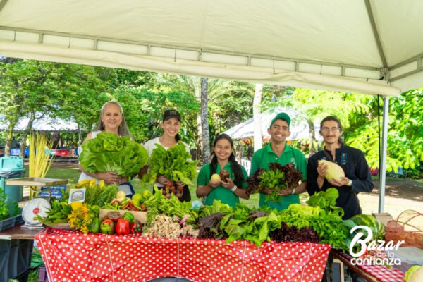 CONFIAR_EN_LA_JUVENTUD_BAZAR_DE_LA_CONFIANZA_MEDELLIN_CONFIAR1864