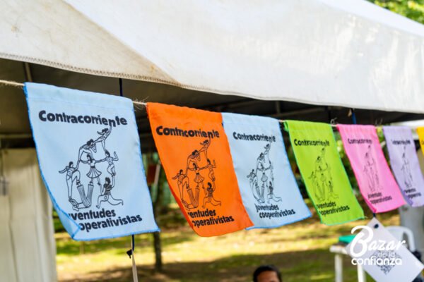 CONFIAR_EN_LA_JUVENTUD_BAZAR_DE_LA_CONFIANZA_MEDELLIN_CONFIAR1968