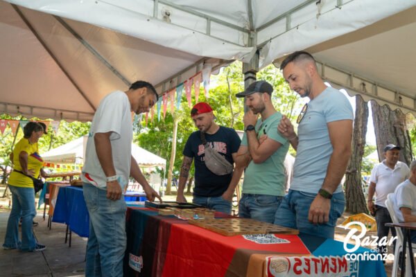 CONFIAR_EN_LA_JUVENTUD_BAZAR_DE_LA_CONFIANZA_MEDELLIN_CONFIAR1992