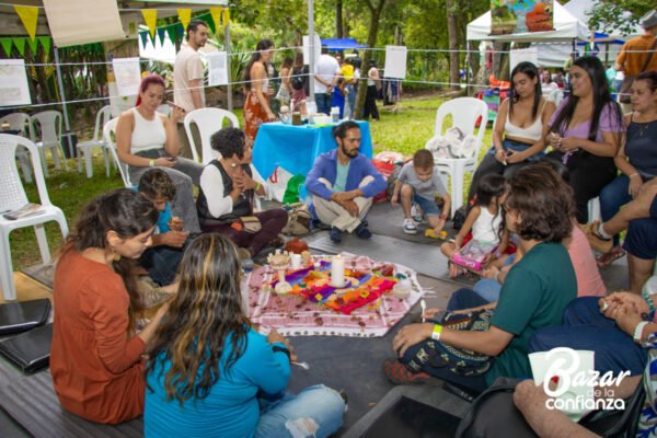 ECOLOGIA_DE_LO_COTIDIANO_BAZAR_DE_LA_CONFIANZA (18) ECOLOGIA_DE_LO_COTIDIANO_BAZAR_DE_LA_CONFIANZA (18)