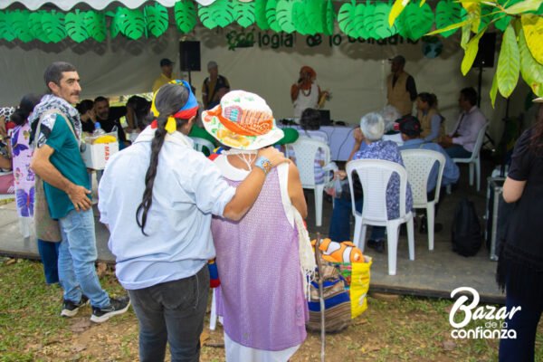 ECOLOGIA_DE_LO_COTIDIANO_BAZAR_DE_LA_CONFIANZA (25) ECOLOGIA_DE_LO_COTIDIANO_BAZAR_DE_LA_CONFIANZA (25)