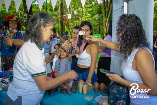 ECOLOGIA_DE_LO_COTIDIANO_BAZAR_DE_LA_CONFIANZA (29) ECOLOGIA_DE_LO_COTIDIANO_BAZAR_DE_LA_CONFIANZA (29)