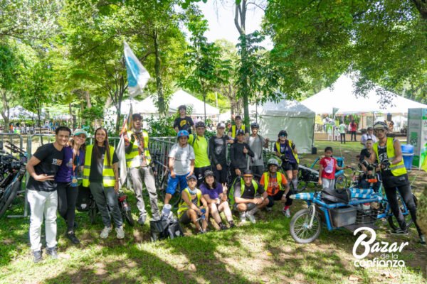 ECOLOGIA_DE_LO_COTIDIANO_BAZAR_DE_LA_CONFIANZA_MEDELLIN_CONFIAR1956 ECOLOGIA_DE_LO_COTIDIANO_BAZAR_DE_LA_CONFIANZA_MEDELLIN_CONFIAR1956