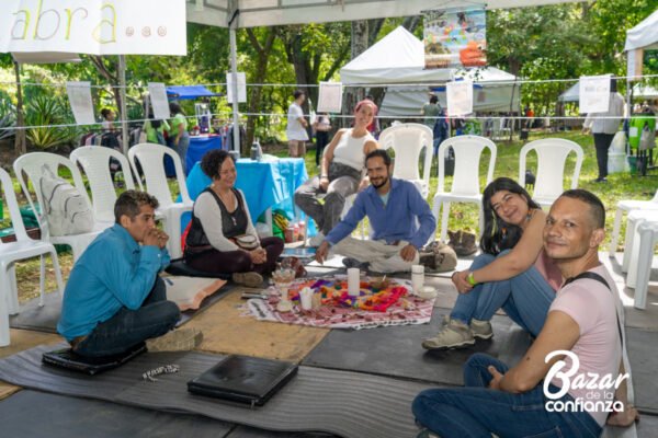 ECOLOGIA_DE_LO_COTIDIANO_BAZAR_DE_LA_CONFIANZA_MEDELLIN_CONFIAR1960 ECOLOGIA_DE_LO_COTIDIANO_BAZAR_DE_LA_CONFIANZA_MEDELLIN_CONFIAR1960