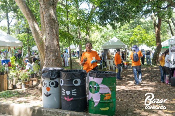 ECOLOGIA_DE_LO_COTIDIANO_BAZAR_DE_LA_CONFIANZA_MEDELLIN_CONFIAR2165 ECOLOGIA_DE_LO_COTIDIANO_BAZAR_DE_LA_CONFIANZA_MEDELLIN_CONFIAR2165