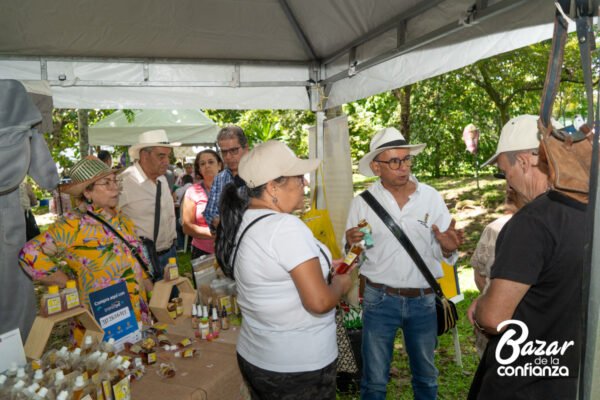 ECOLOGIA_DE_LO_COTIDIANO_BAZAR_DE_LA_CONFIANZA_MEDELLIN_CONFIAR2177 ECOLOGIA_DE_LO_COTIDIANO_BAZAR_DE_LA_CONFIANZA_MEDELLIN_CONFIAR2177