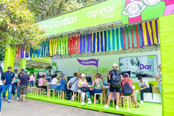 PLATAFORMA_SOLIDARIA_BAZAR_DE_LA_CONFIANZA_MEDELLIN_CONFIAR2821